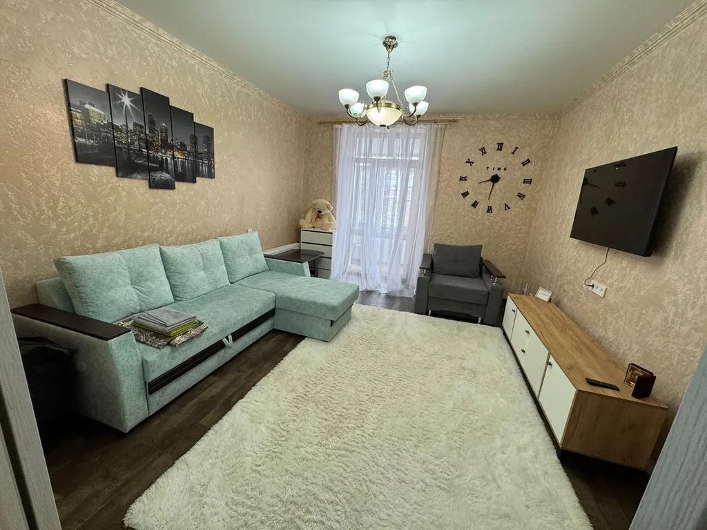 Уютная квартира в центре города — аренда посуточно в Каменск-Шахтинский