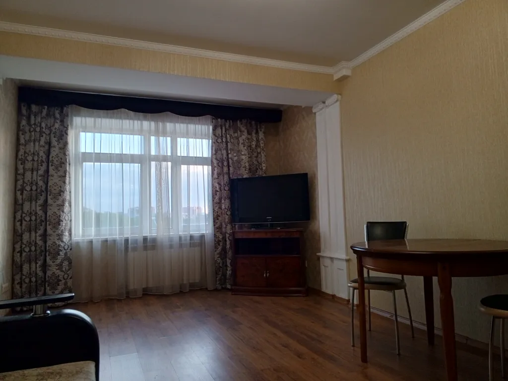 Комфортная квартира в новом доме рядом с центром на Родионова