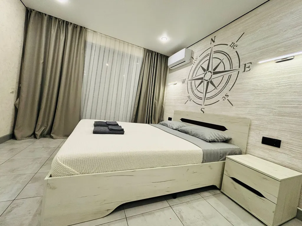 Студия с видом на бассейн