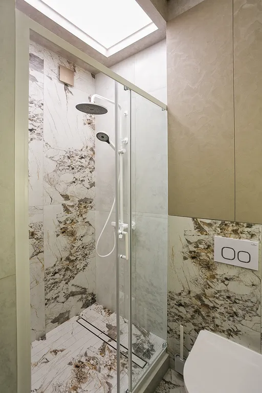 Студия с панорамой на горы