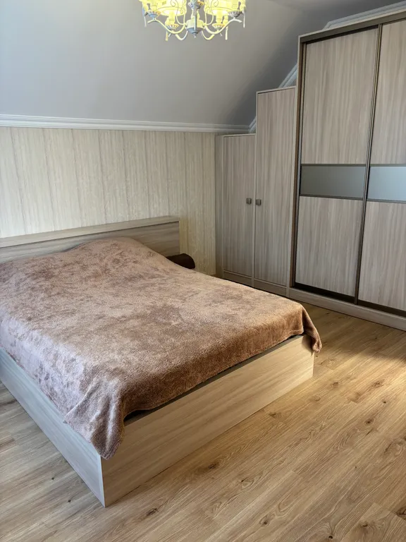 Уютный дом в лесном массиве возле красивых озер