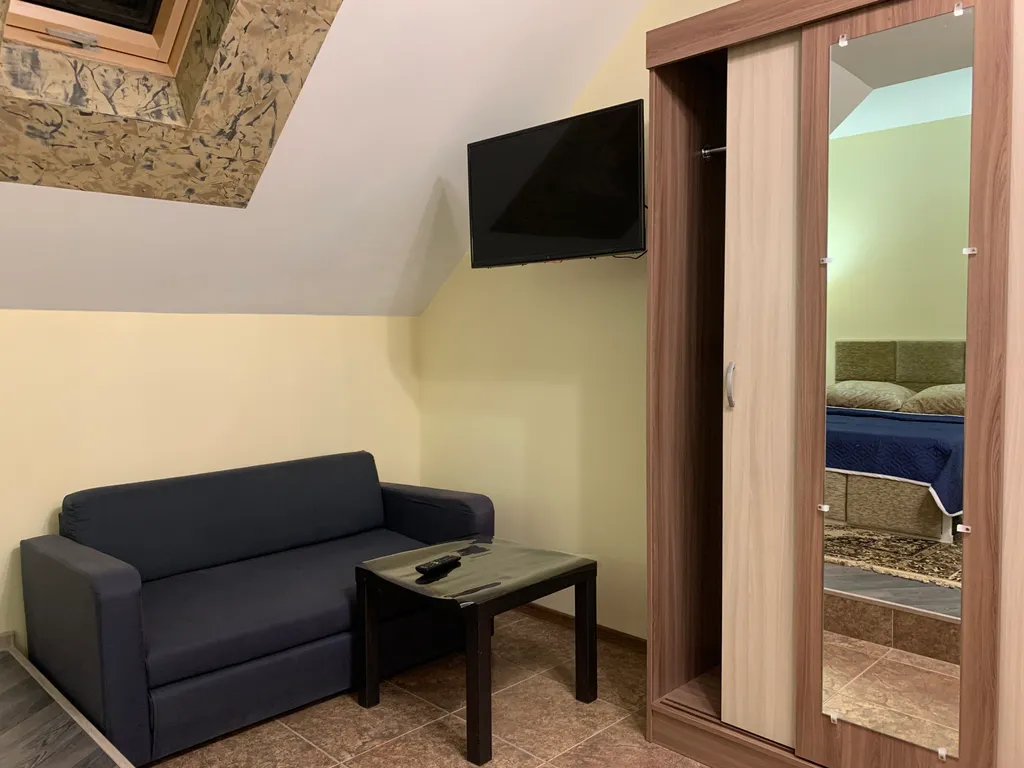 Квартира Уютная комната-студия с видом на сад — Севастополь