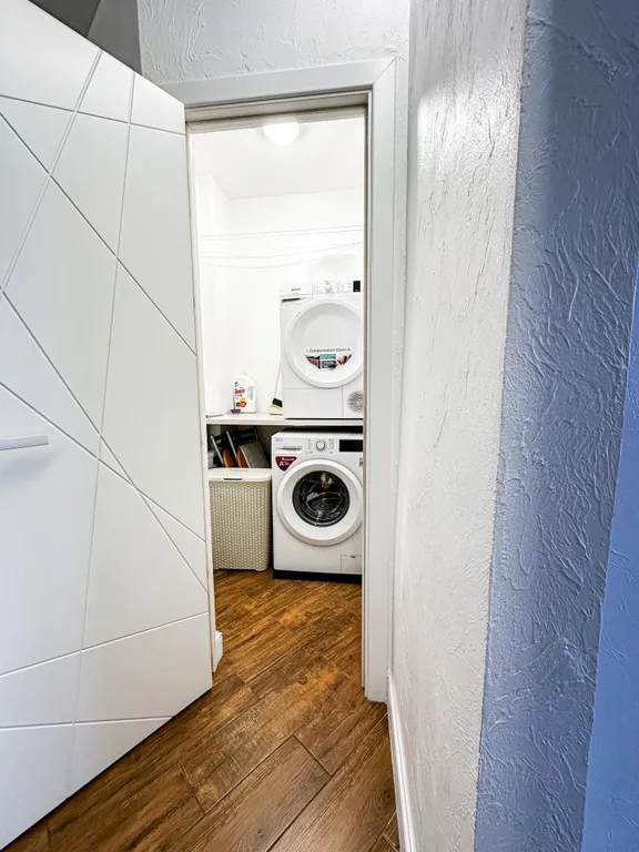 Geometry - просторная квартира с панорамным видом на реку в центре