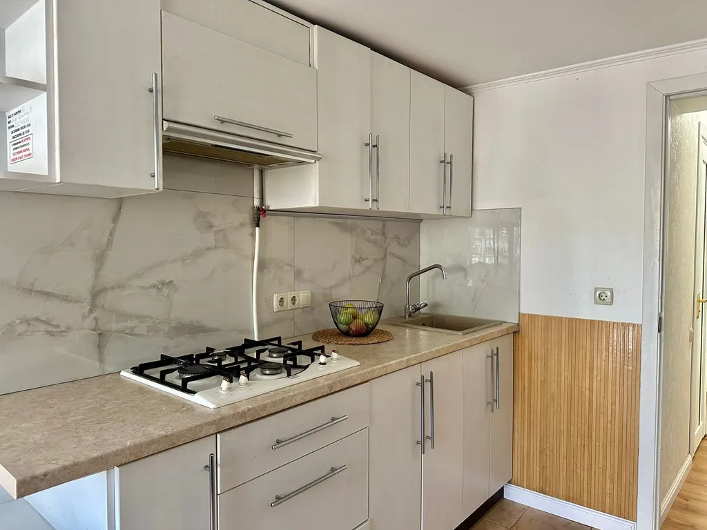 Дом с двориком и мангалом, рядом с песчаным пляжем