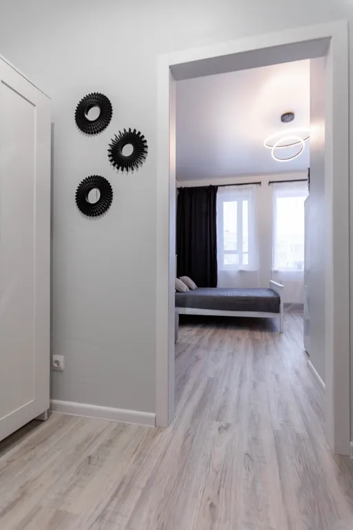 Студия в окружении парков