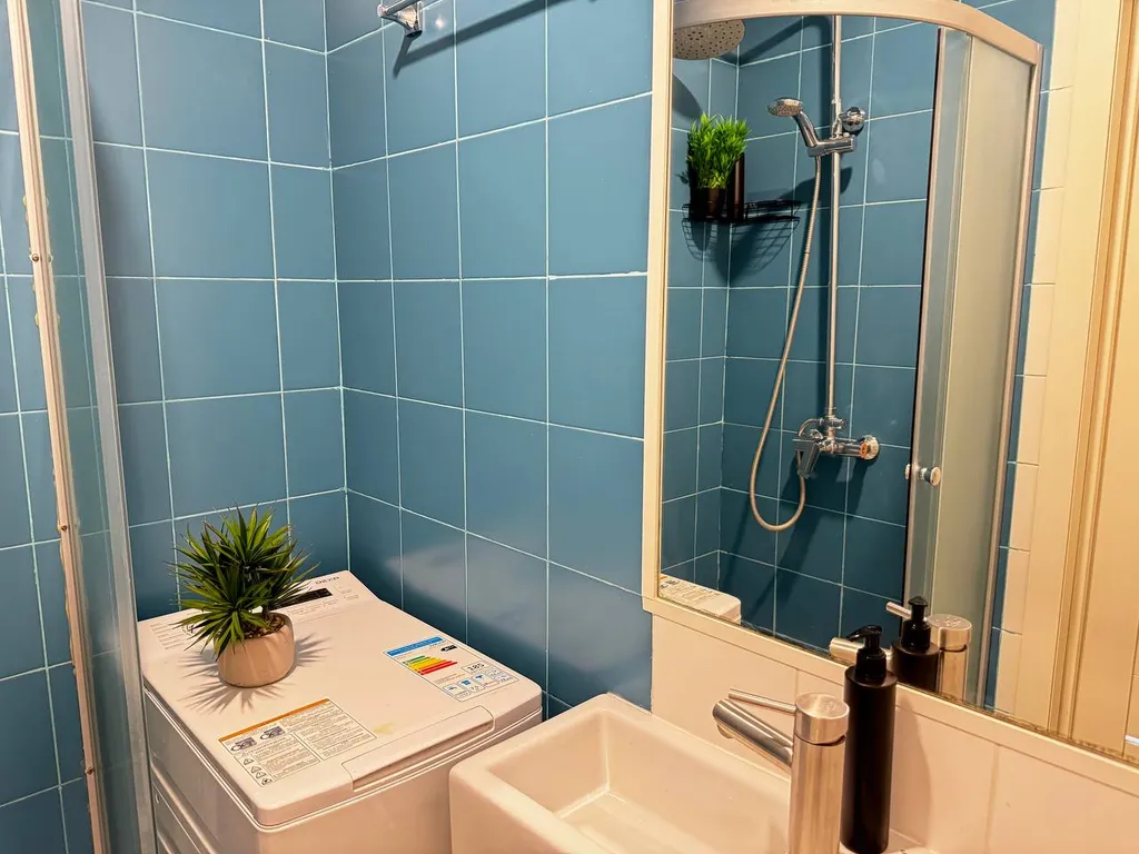 Дизайнерская квартира-студия на двоих