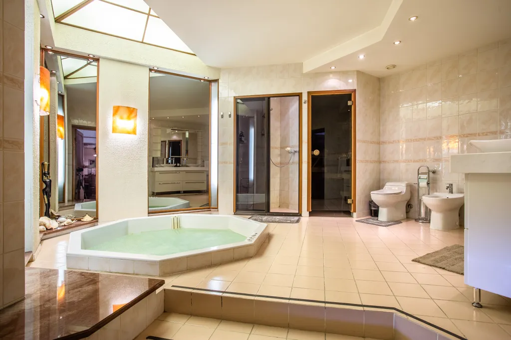 Двухуровневая квартира с видом на Неву по соседству с Эрмитажем