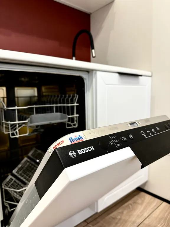 Квартира-студия с панорамным видом в окружении парков