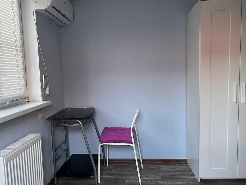 Дом с парковкой во дворе