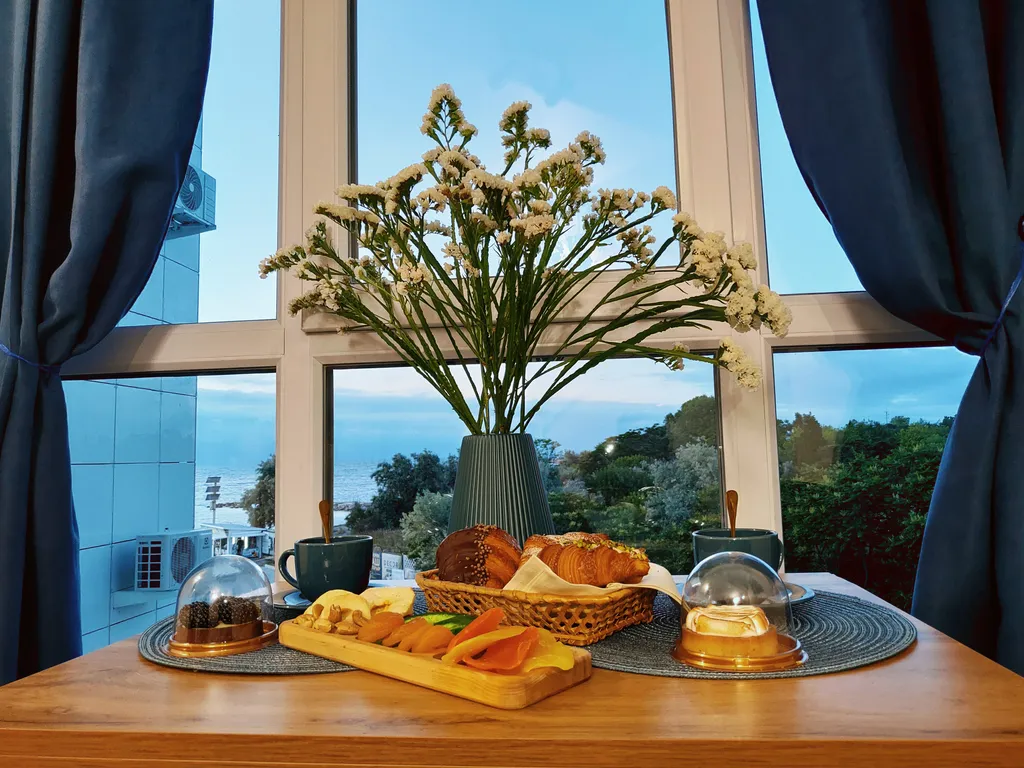 Квартира Квартира Отдых в уютной студии с видом на море — Севастополь