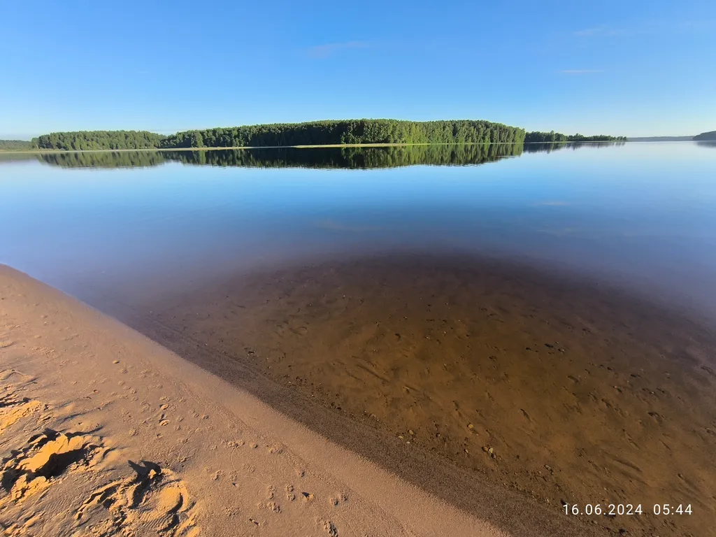 Дом на берегу с видом на Селигер