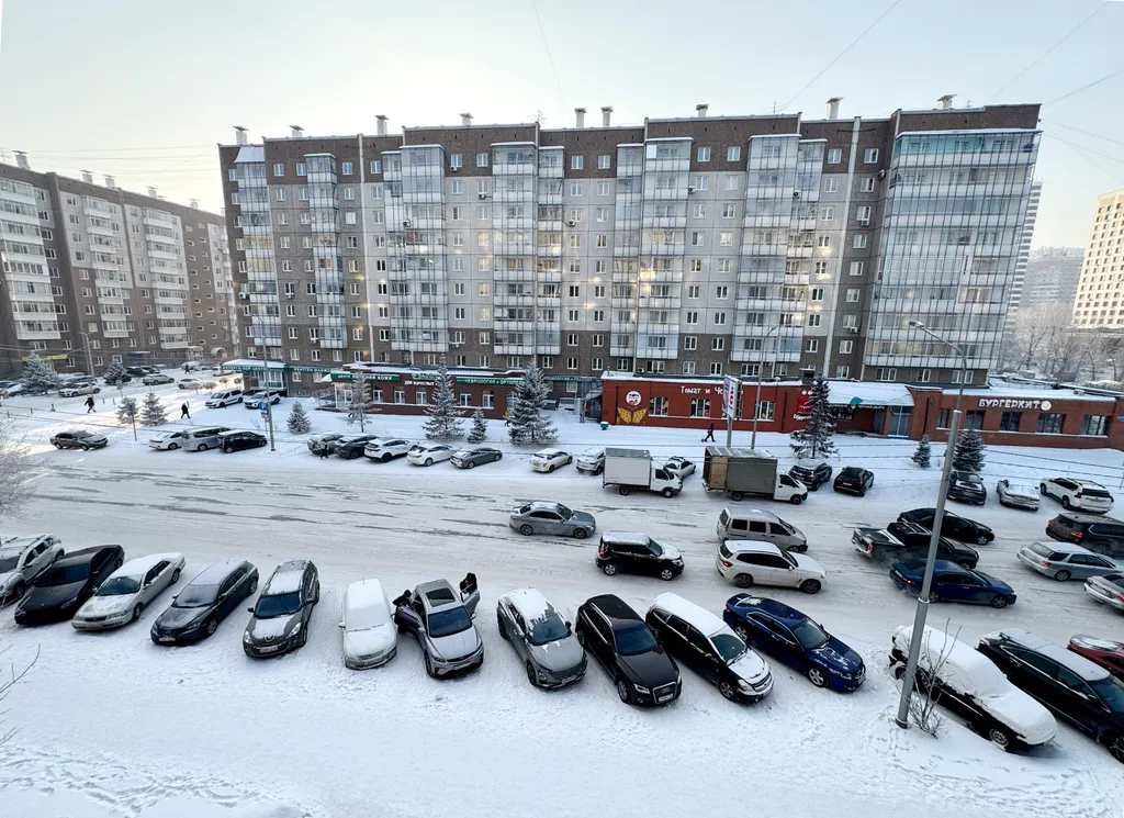 Квартира Квартира с новым современным ремонтом недалеко от ТРЦ Планета — Красноярск