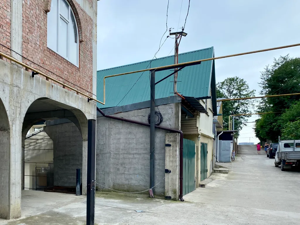 3-этажный дом с садом недалеко от моря