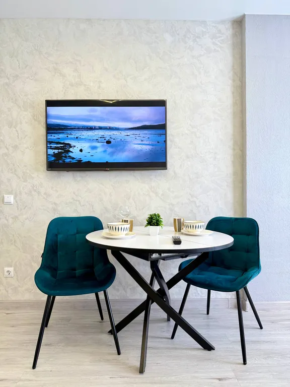 Евродвушка в центре города с красивом видом из окна