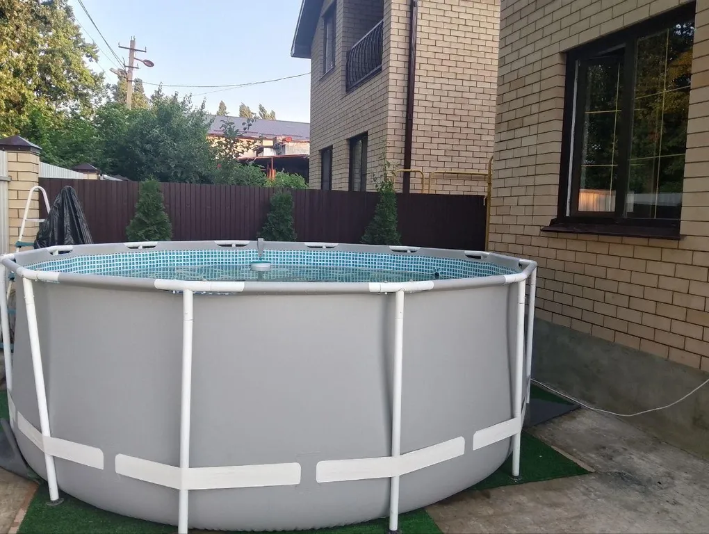 Двухэтажный дом с бассейном караоке и кальяном