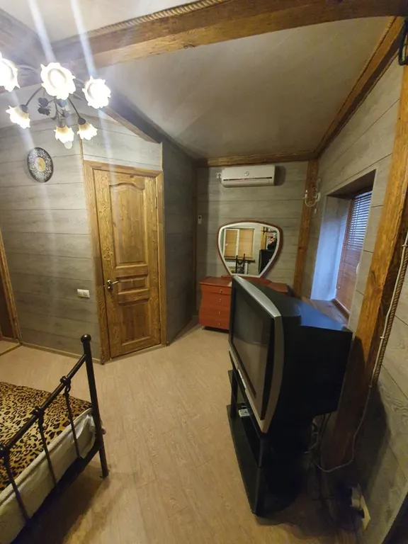 Часть дома из 3-комнат, с отдельным входом в центре курортной зоны