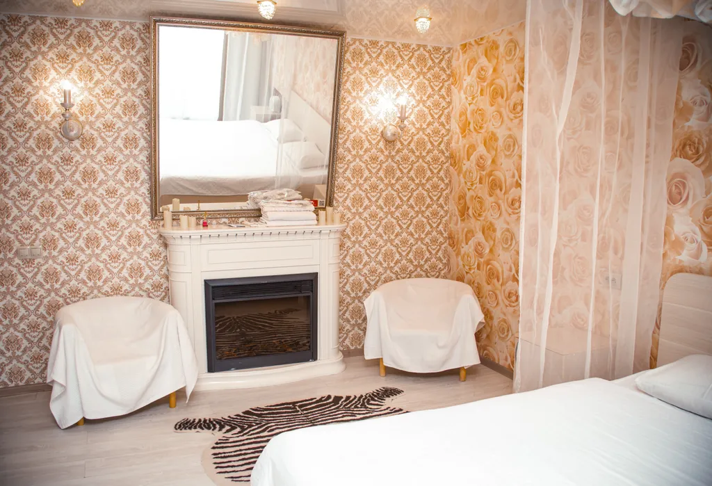 Люкс с огромной кроватью, джакузи и камином