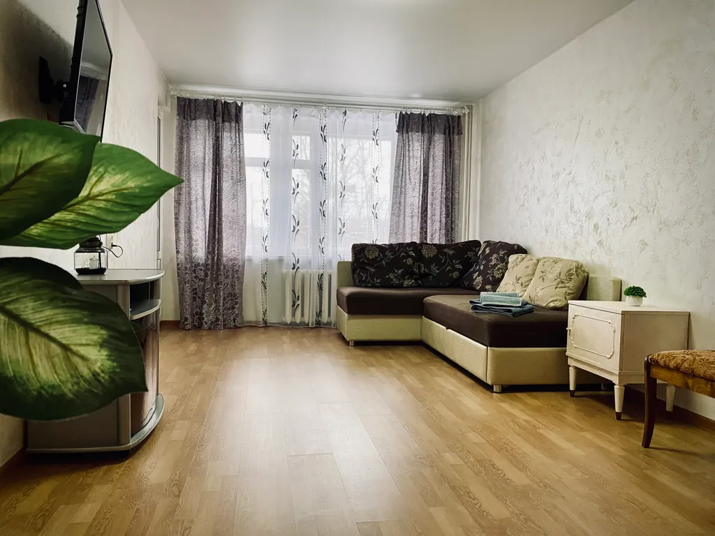 Светлая просторная квартира в центре города — аренда посуточно в Выборг