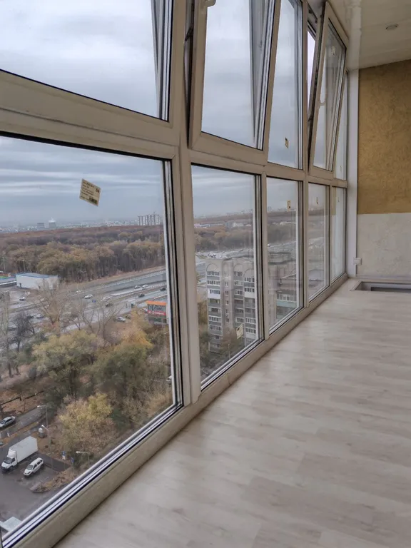 Видовая 1-комнатная квартира с дизайнерским ремонтом