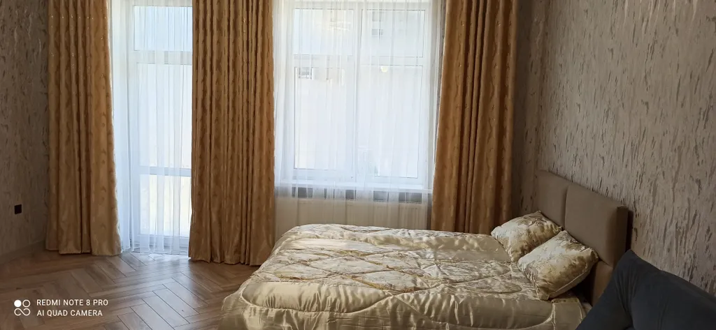 Студия с видом на озеро