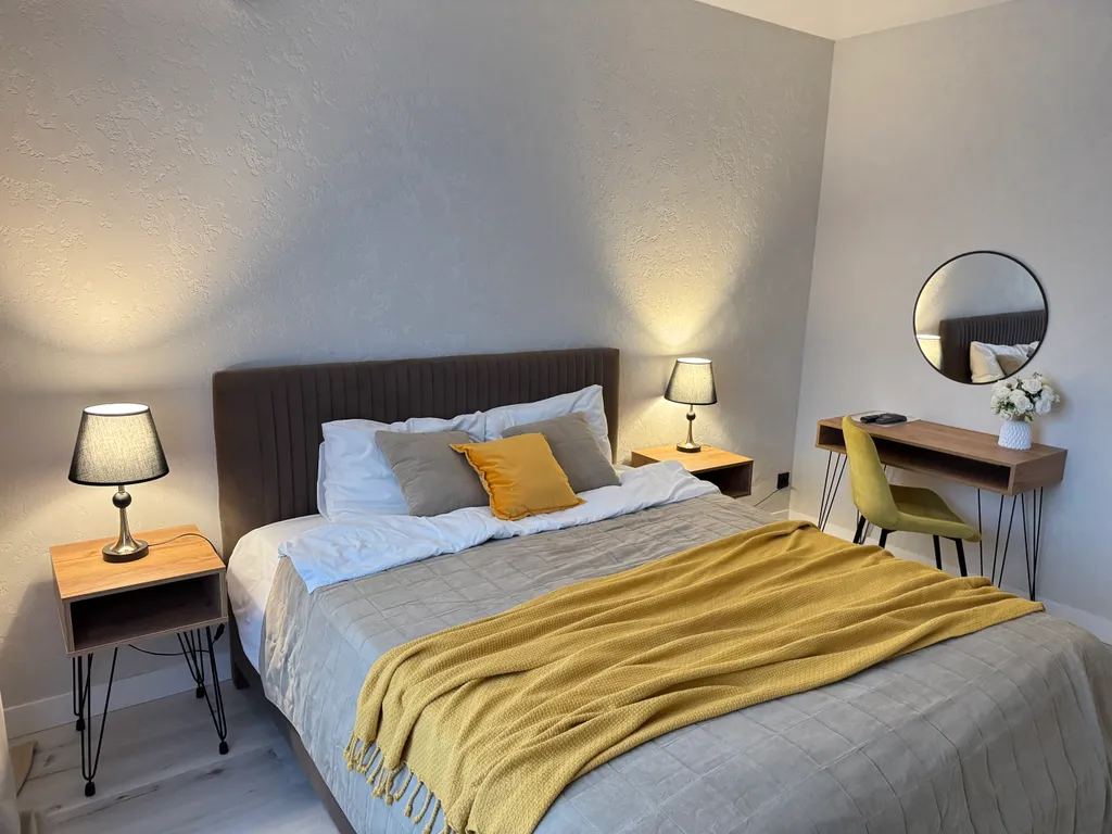 Уютная двухкомнатная квартира на берегу Оби