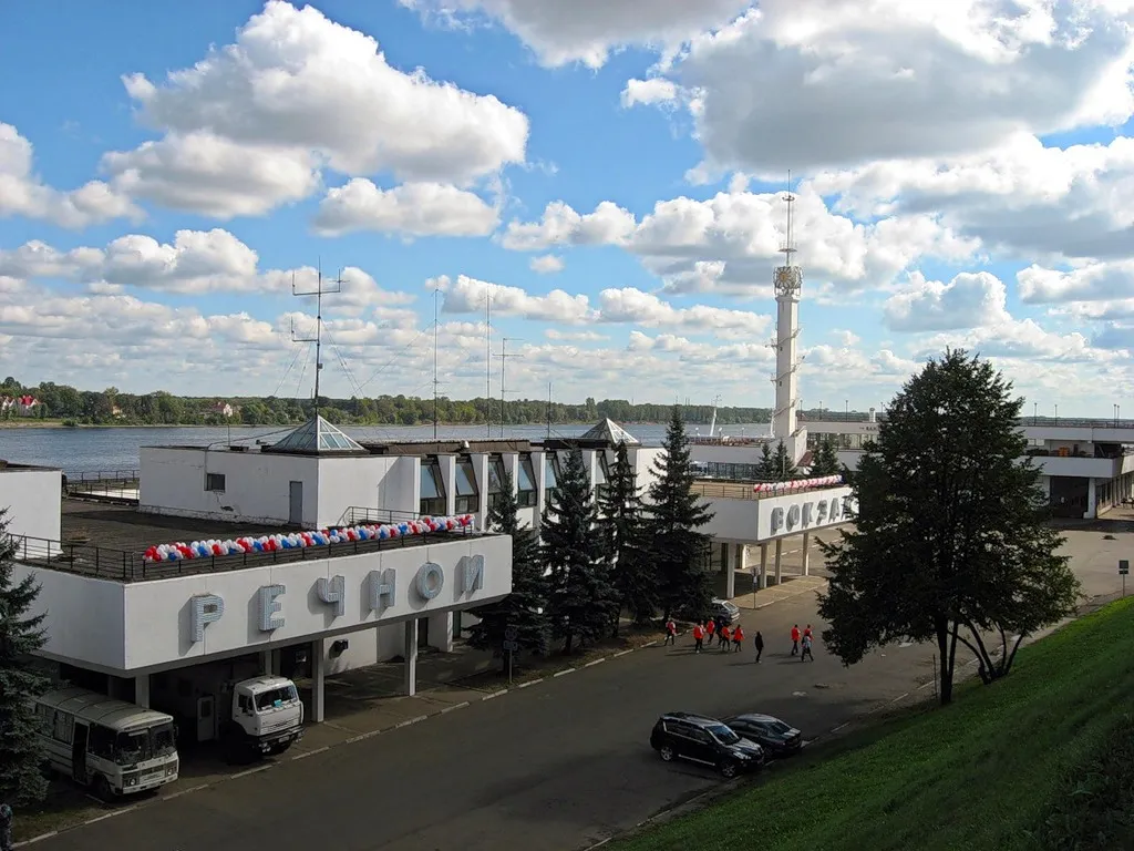 Отель Парус 2* в Ярославле: 🔥 цены, фото, отзывы. Забронировать номер в отеле  Парус — Суточно.ру