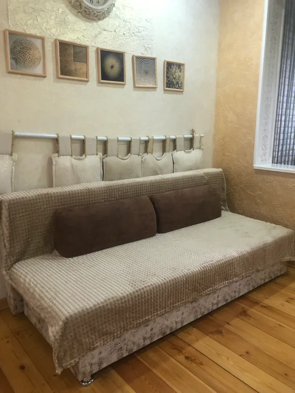 Уютная двухкомнатная квартира в центре Пицунды