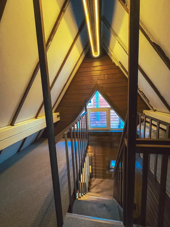 Двухэтажный дом с чаном и баней