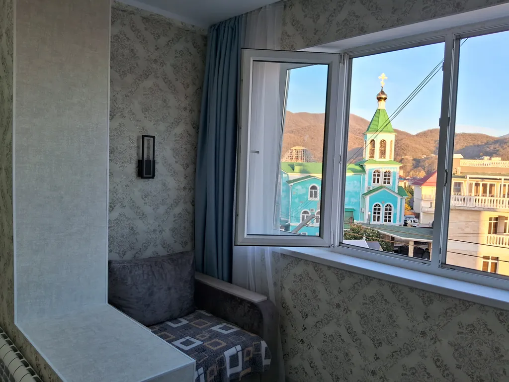 Квартира Квартира с видом на море и горы и двумя спальнями в центре района — Лазаревское