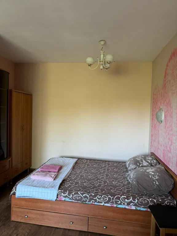 Квартира рядом с Форумом, Областная больница во дворе