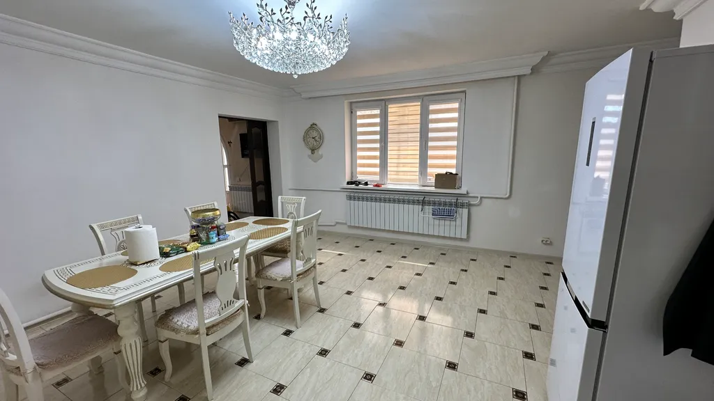 Целый просторный дом в центре