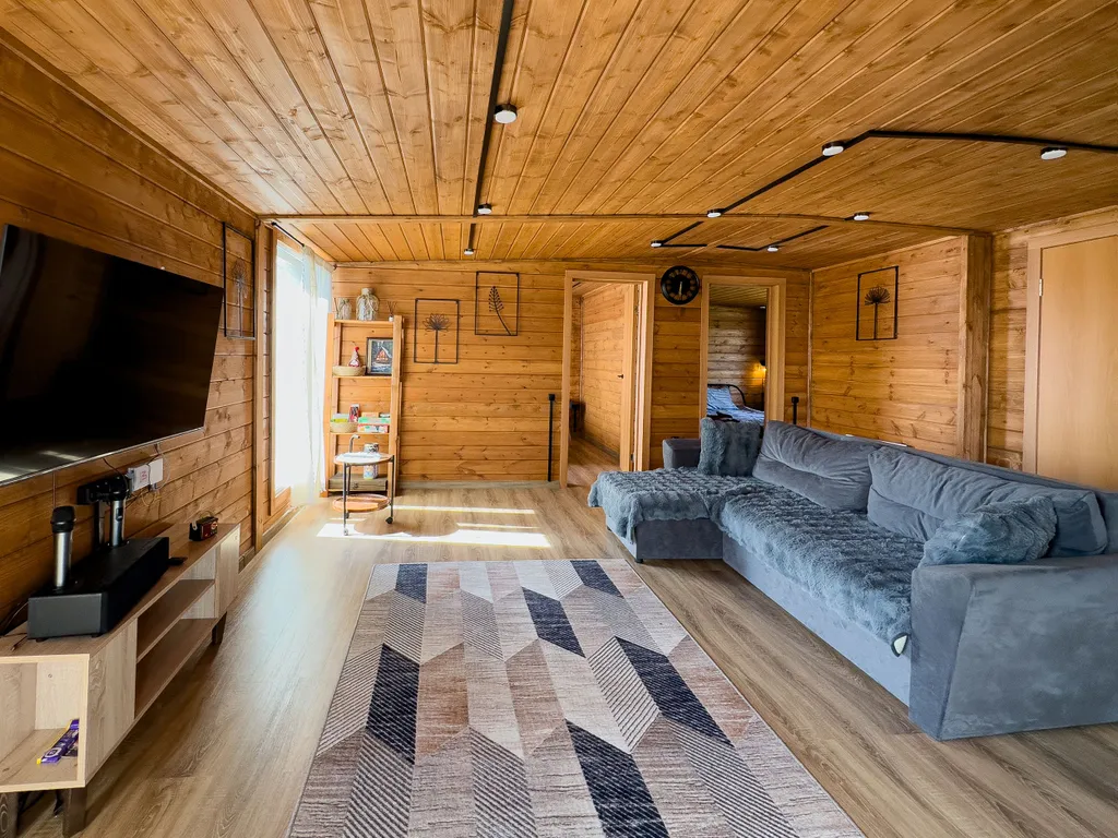 Коттедж Домик 115 кв с баней в заповедном лесу — Истра