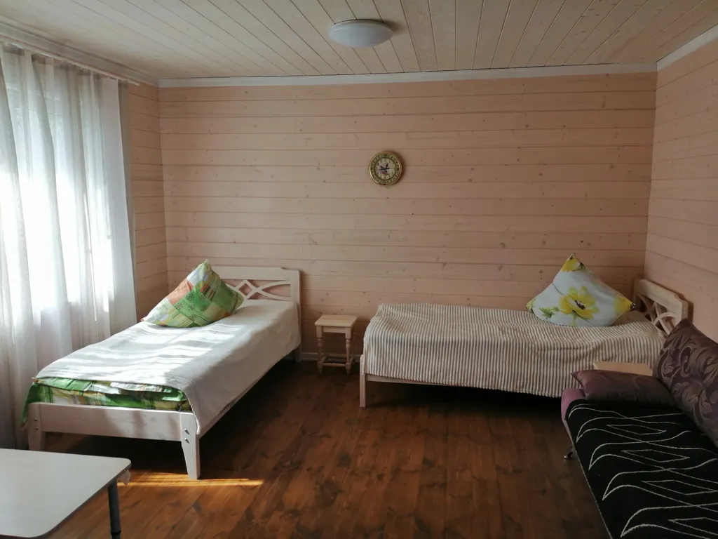 Уютные домики на берегу озера с баней на дровах