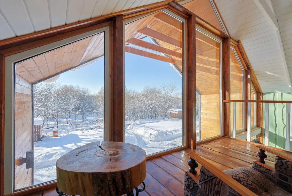 Двухэтажный коттедж с кондиционером, с видом на реку