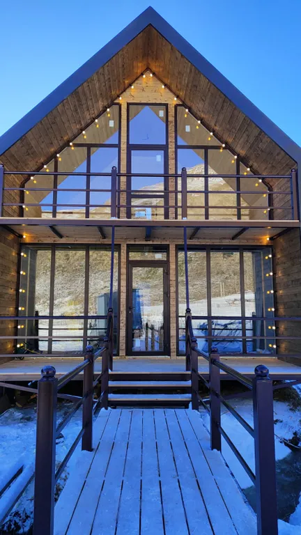 Уютный большой дом у подножия Эльбруса