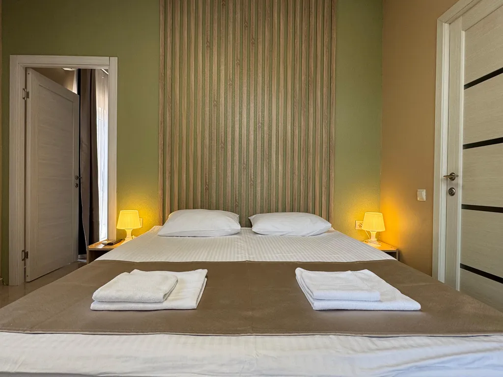 Квартира Квартира Двухкомнатный номер с кухней 1 этаж с отдельным входом — Геленджик