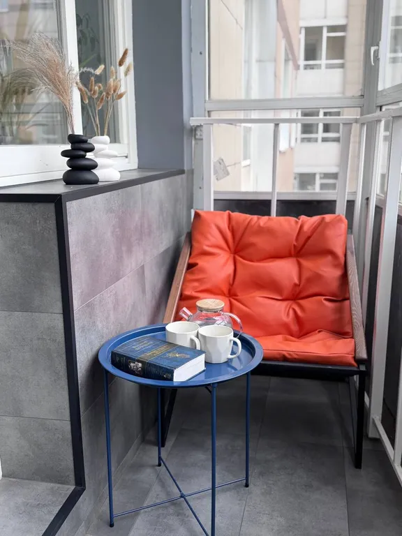 Дизайнерская квартира на Взлетке рядом с торговым центром Планета