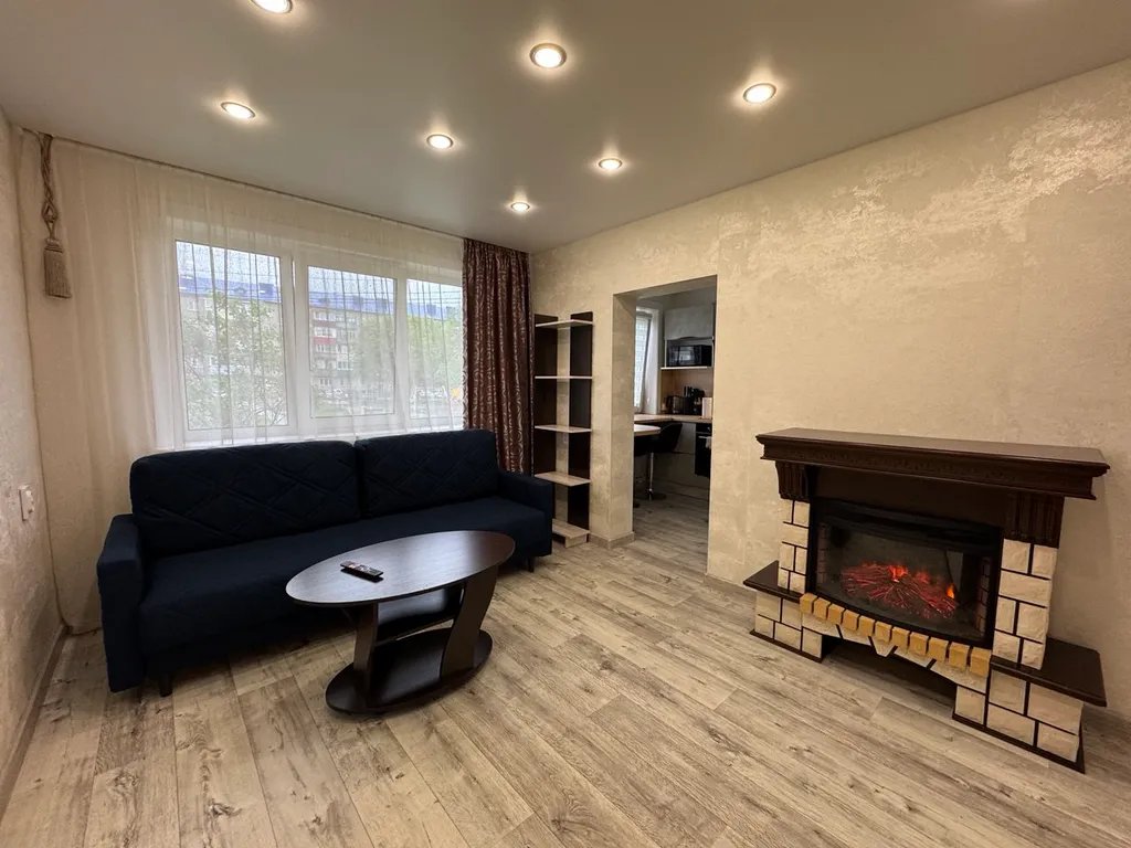 Двухкомнатная квартира с новым ремонтом в центре города