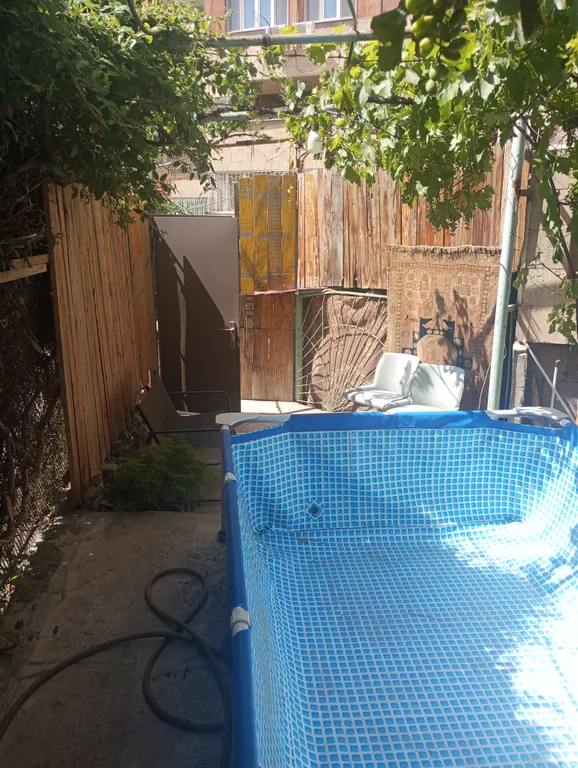 В центре Еревана с собственном двориком