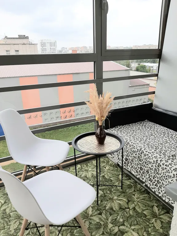 Квартира Светлая, уютная студия в ЖК «Молоко и мёд» — аренда посуточно в Ижевск