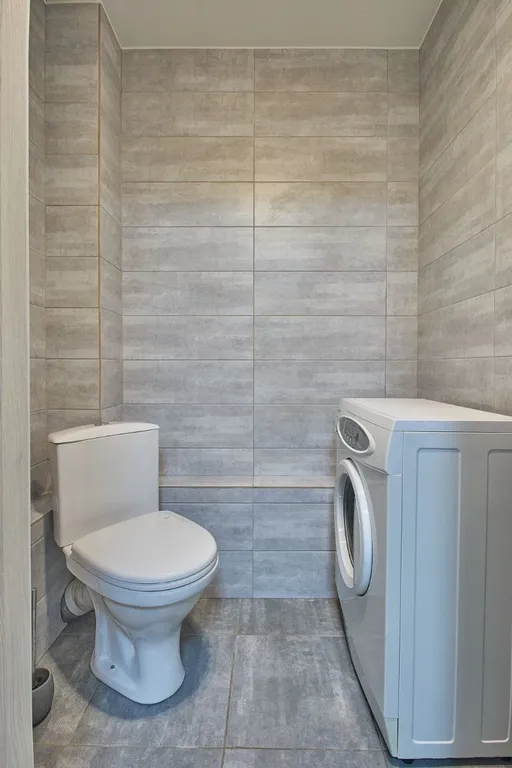 Светлая квартира с большой кроватью и Smart TV