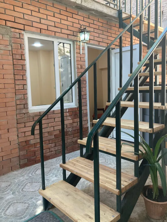 Уютная студия квартира в Тбилисском дворике в центре города