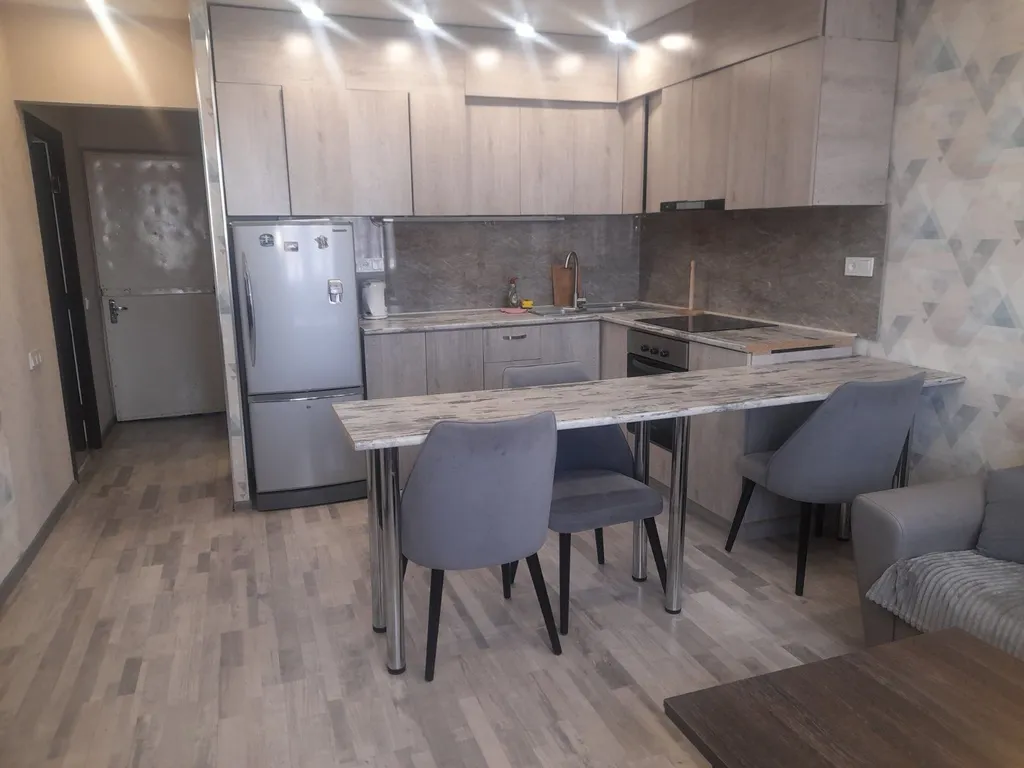 Квартира Красивая кв в самом центре — аренда посуточно в Ереван