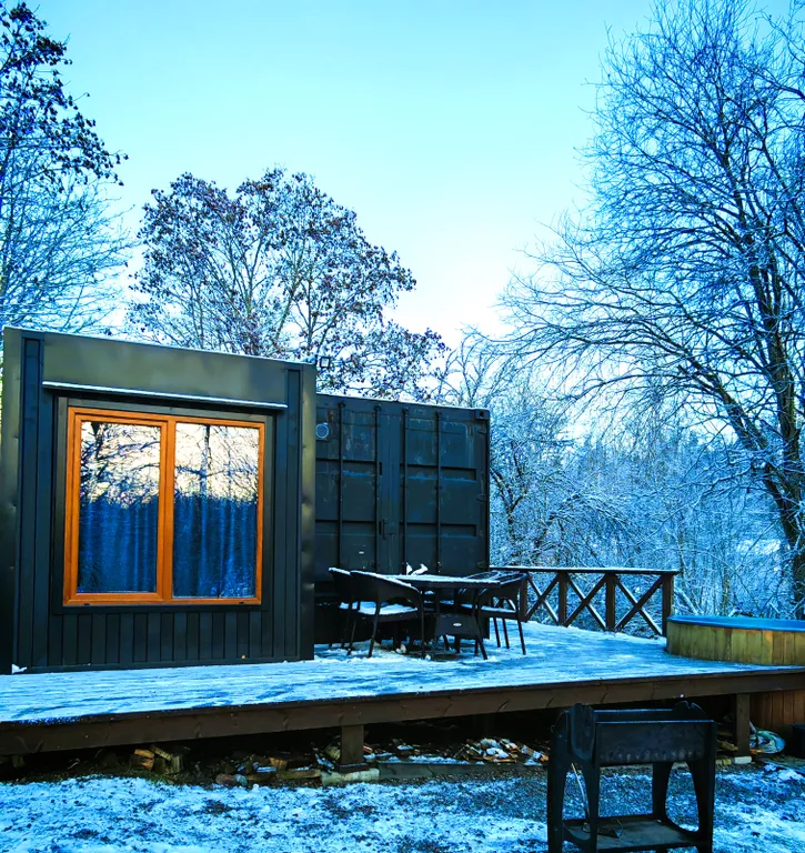 Дом Secret Garden с купелью и панорамными окнами