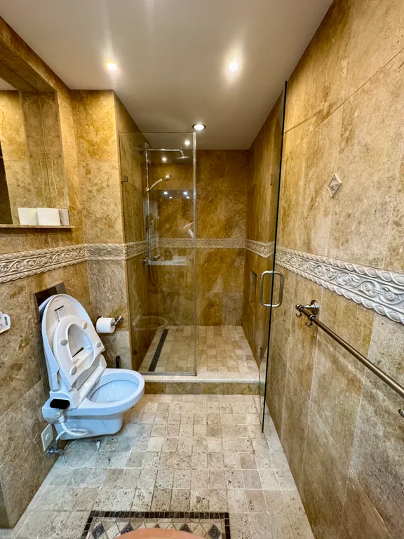 Новострой с панорамным видом на б. Пушкина