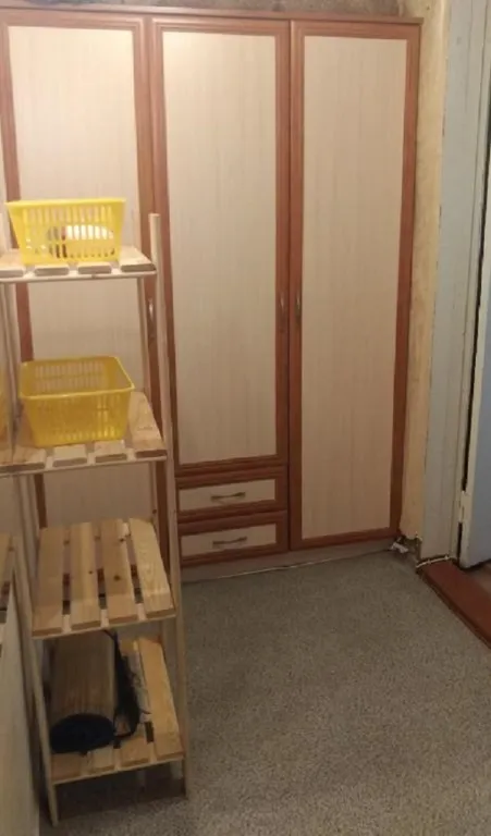 Через дорогу - море