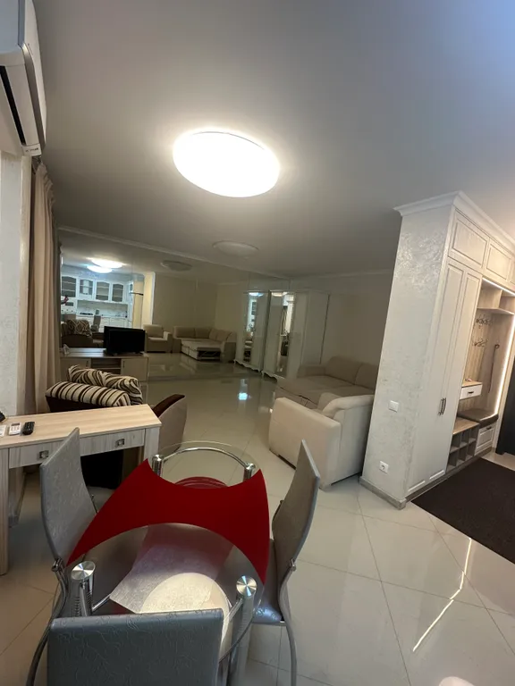 Квартира расположена возле Ледового дворца