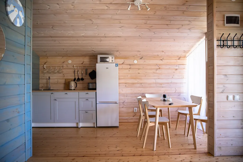 Коттедж Отдельный, уютный дом в 100 метрах от моря — Новоотрадное