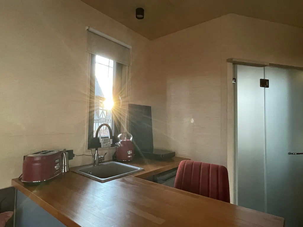 Самый уютный дом с панорамным остеклением в березовом лесу