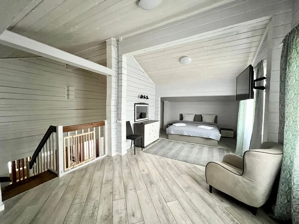 Большой коттедж N1 с сауной и камином